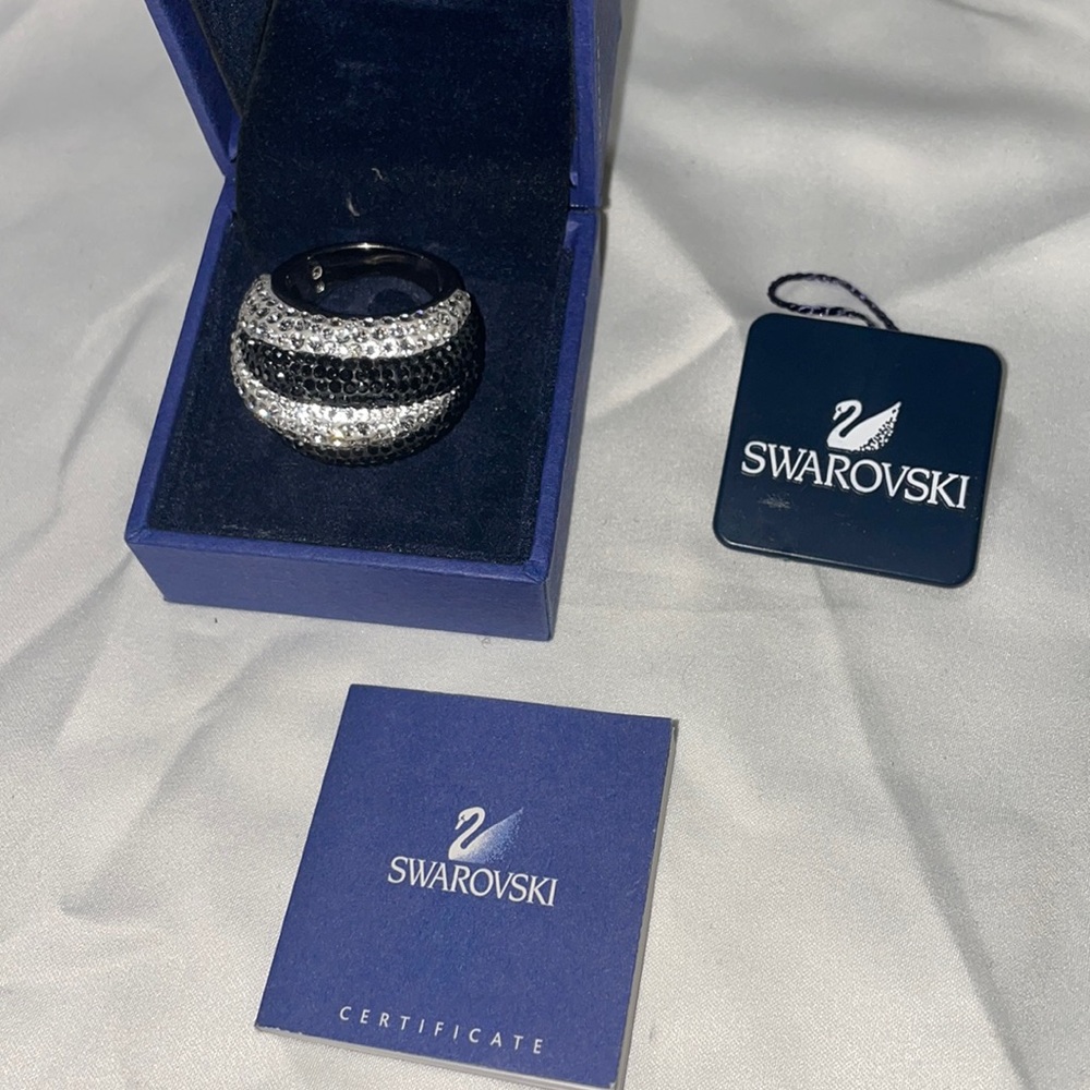 SWAROVSKI APPOLON RING BLACK WHITE 60 / size 9